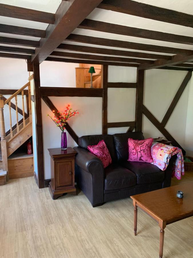 Stunning 1 Bedroom Self Contained Apartment Hythe  Exterior photo